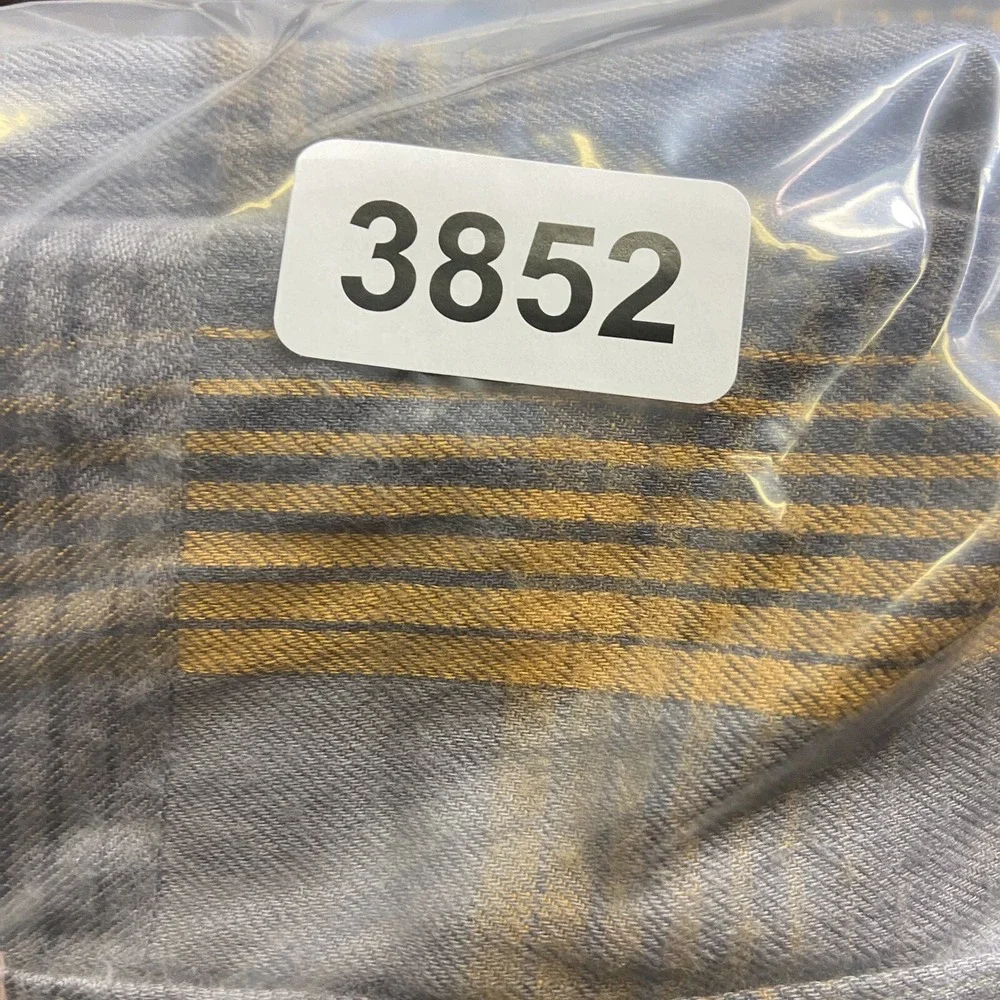 Lost at Sea Flannel Mens Small‎ Plaid Multicolor Shirt Button Up